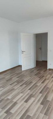 ***Traumhafte 5-R. Whg.+tolles Bad+Gäste-WC/Dusche+große Küche+Familientaugl.