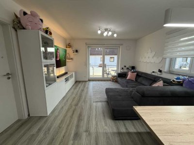 Stilvolle, gepflegte 3-Zimmer-Wohnung mit geh. Innenausstattung mit Balkon und EBK in Hallbergmoos