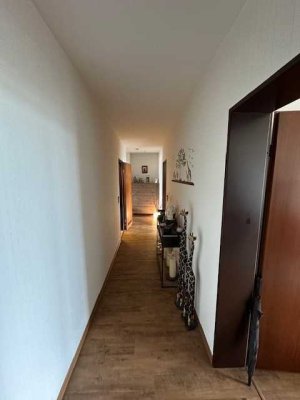 Helle 2 Zimmer Wohnung zu vermieten
