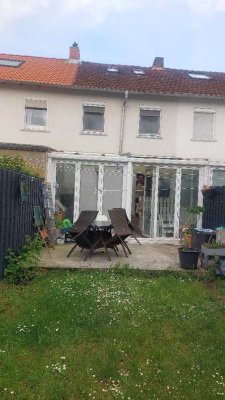 FRANKFURT-GALLUSVIERTEL: Gepflegtes 4-5 Zimmer-Haus - Erbpacht -