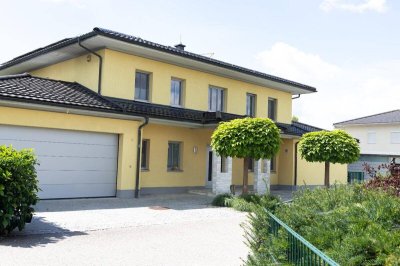 Villa-Pool-Wohlfühloase-Eleganz