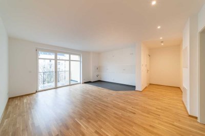 Raum bietende 3-Zimmer-Wohnung mit Balkon - Erstbezug - WE04