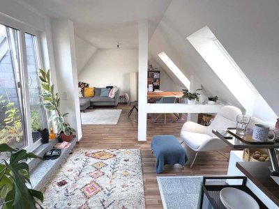 Gute Kapitalanlage: Attraktive DG-Wohnung mit Dachterrasse Nähe Volksgarten