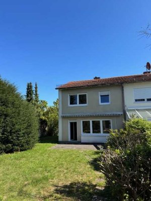 Brück Immobilien - Freies 4 Zi.-Reiheneckhaus mit gepflegten Garten