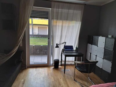 Stilvolle, möblierte 1-Zimmer-EG-Wohnung mit Balkon und EBK in Trier