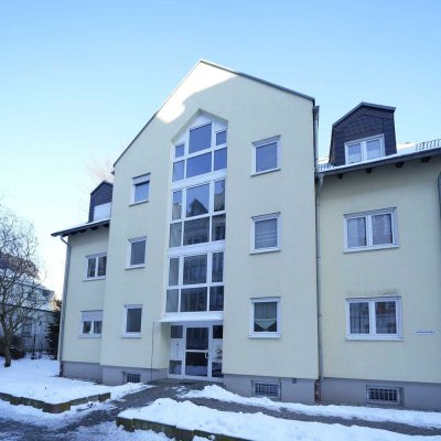 � Helle 1,5-Raum-Wohnung mit Erker, Einbauküche & Stellplatz – Sofort verfügbar