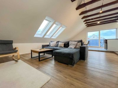 Traumhafte 3 ZKB Dachgeschosswohnung mit Balkon 
in Königsbrunn zu vermieten!
