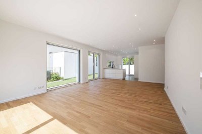 Befristet auf 2 Jahre: Familiendomizil mit Einliegerwohnung und Garten