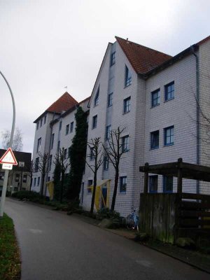 Schöne Wohnung: ansprechende 4 -Zimmer-Wohnung mit Ausblick (WBS) erforderlich.