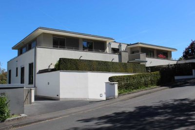 Hochwertige 2-Zimmerwohnung mit Siebengebirgsblick in exklusiver Wohnlage von BGO-Schweinheim!