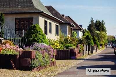 Einfamilien-Reihenmittelhaus nebst Balkon und Terrasse
