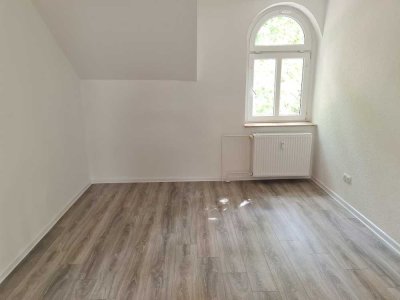 Renovierte 3-Zimmer-Wohnung im Dachgeschoss zu vermieten! 1 Nettokaltmiete frei (2. Monat)