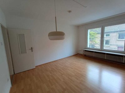 Helle 4-Zimmer-Wohnung mit Balkon - Ihr neues Zuhause an der Splintstraße