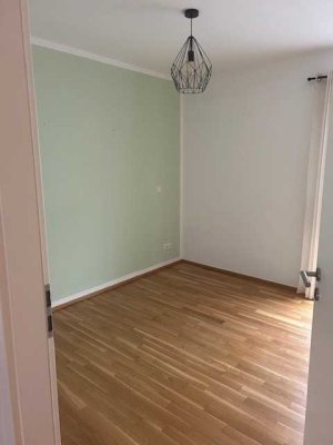 Helle 3-Zimmer-Wohnung mit 2 Balkone im 1. OG in Wiesbaden