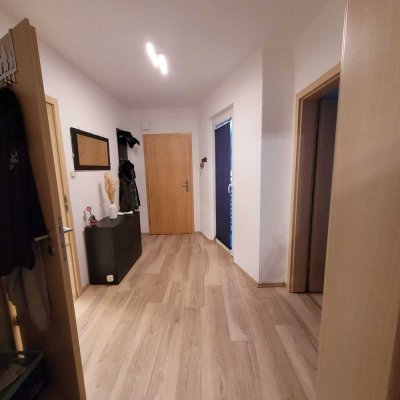 Tolle 2 Zimmerwohnung ca. 70qm mit Balkon und Carport