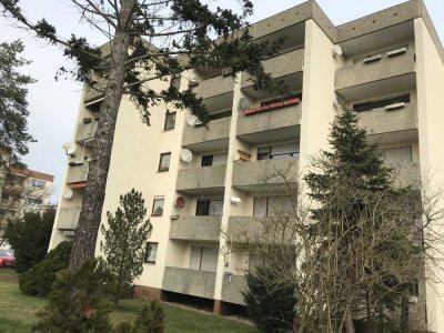 Freie 3-Zimmer Wohnung mit Balkon in Fürth-Dambach, Bad und WC getrennt, Einbauküche, Provisionsfrei