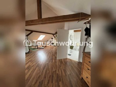 Tauschwohnung: Ruhige  Dachwohnung mit Balken neben Karl Heine