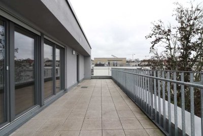 Attraktive 4-Zi.-Wohnung mit Dachterrasse und zwei Bädern!