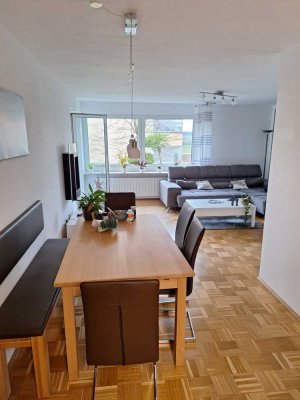 Elegante 3-Zimmer-Terrassenwohnung mit Balkon in Amberg