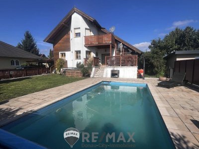 "Solides, Charmantes Haus mit Garten und Pool"