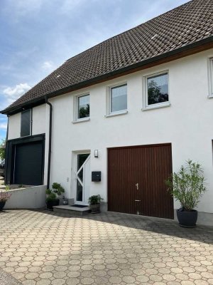 3-Zimmer-Reiheneckhaus - 98 m²