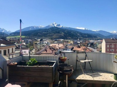 IM HERZEN DER STADT - WG Wohnung mit Dachterrasse &amp; Tiefgaragenplatz