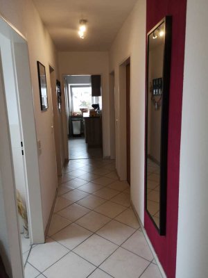 Sehr schöne 3-Zi-Whg in Laufamholz, mit Balkon, EBK und GästeWC