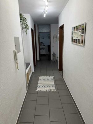 Geschmackvolle, modernisierte 3-Raum-EG-Wohnung mit gehobener Innenausstattung mit EBK in Donzdorf