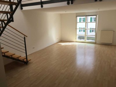 Wunderschöne, großzügige Galeriewohnung am Stadtplatz