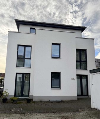 Moderne 2-Zimmer Dachgeschosswohnung in Leverkusen-Schlebusch