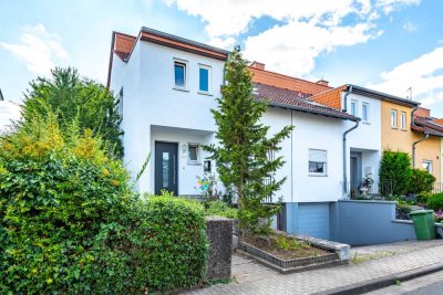 Maintal-Bischofsheim: Großzügiges, gepflegtes Split-Level Reihenendhaus in zentraler Wohnlage