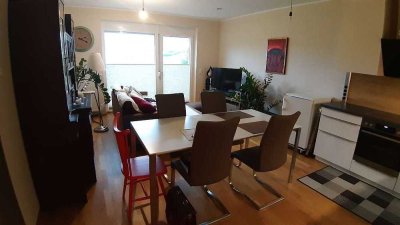 Geschmackvolle, gepflegte 1,5-Zimmer-Wohnung mit Balkon und EBK in Holzkirchen