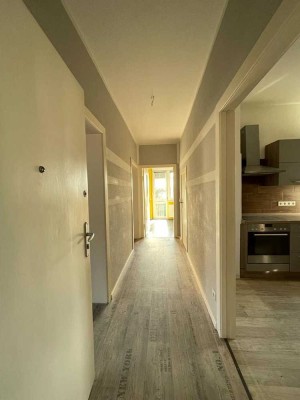 Attraktive 3-Zimmer-Wohnung mit EBK in der Nähe Kaulsdorfer Seen