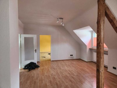 Helle 2,5-Zimmer Dachgeschosswohnung in Recklinghausen