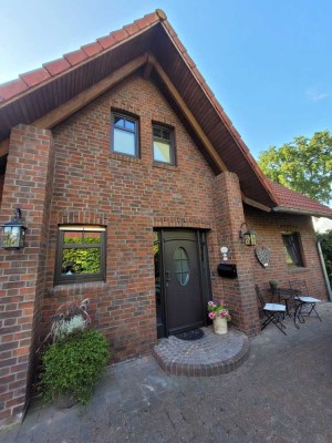 Tolles Einfamilienhaus mit Garage & Gartenhaus