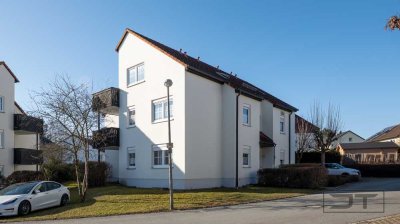 Frei ab sofort: Große 1,5-Zimmer-DG-Wohnung am Roten Hügel mit quadratischem Sonnenbalkon!