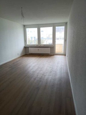 Attraktive 3-Zimmer Wohnung mit Balkon im 1. OG in Singen (Hohentwiel)