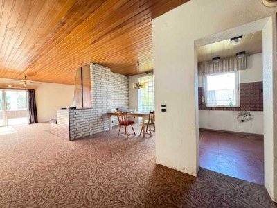 Freistehendes Einfamilienhaus mit Einliegerwohnung im Bungalowstil mit viel Potenzial in Ennepetal