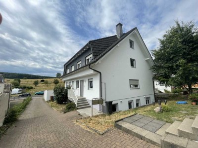 Schöne 6-Zimmer-Doppelhaushälfte mit gehobener Innenausstattung zur Miete in Lettgenbrunn