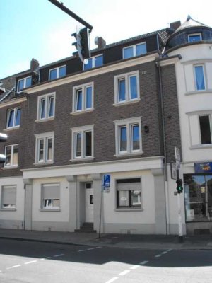 Freundliche 2 Raum Wohnung mit Einbauküche in Krefeld Stadtmitte