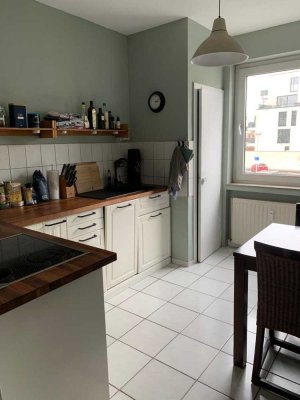 Untermiete ab 01.11.: Helle teilmöblierte 2-Zimmer Wohnung