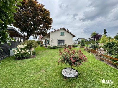 Charmanter Bungalow in ruhiger Lage mit traumhaftem Garten