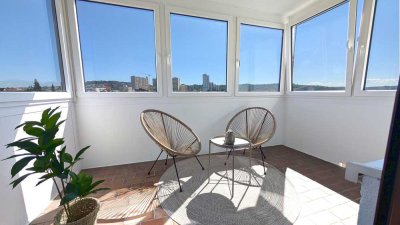 sofort einziehen: gemütliche 2-Zi-Wohnung mit Wintergarten, Stellplatz und Einbauküche