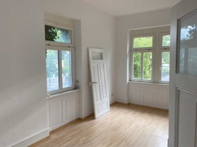 Geschmackvolle 3-Zimmer-EG-Wohnung mit hohen Räumen, Terrasse, Gartenmitbenutzung in Wiesloch