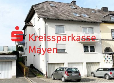 Attraktive 3 ZKB-Wohnung m. 2 Balkonen u. Garage in zentraler Wohnlage