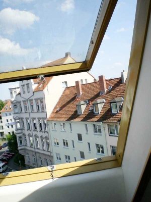 Über den Dächern von Hannover! Maisonette-3-ZKBB, DG, Dielen, neue Therme, zwei Bäder