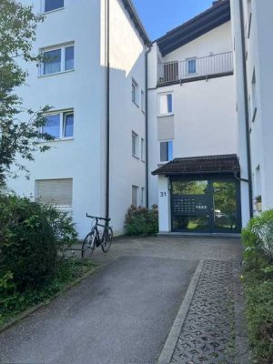 Von privat: schöne 3-Raum-Erdgeschosswohnung mit EBK in Memmingen