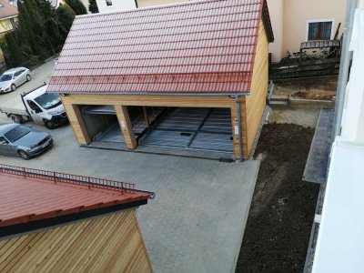 Moderne  2-Zimmer-Wohnung mit gehobener Innenausstattung und EBK in Lappersdorf