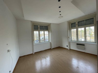 CHARMANTER UND HELLER 2,5-ZIMMER ALTBAU - NÄHE SCHMELZ/SCHÖNBRUNN/U3-JOHNSTRASSE!