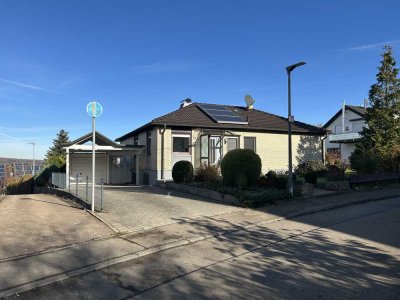 Gepflegtes Einfamilienhaus mit Garage in Laichingen-Machtolsheim